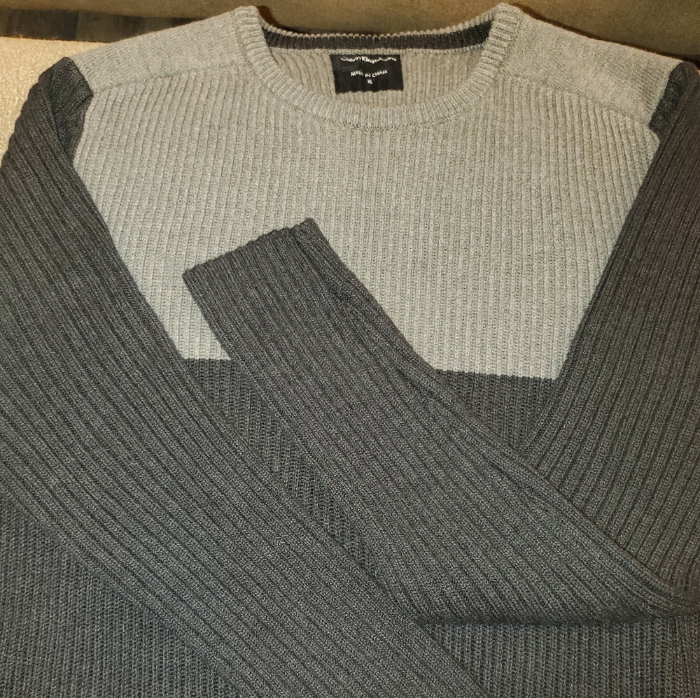 Calvin Klein Sweater